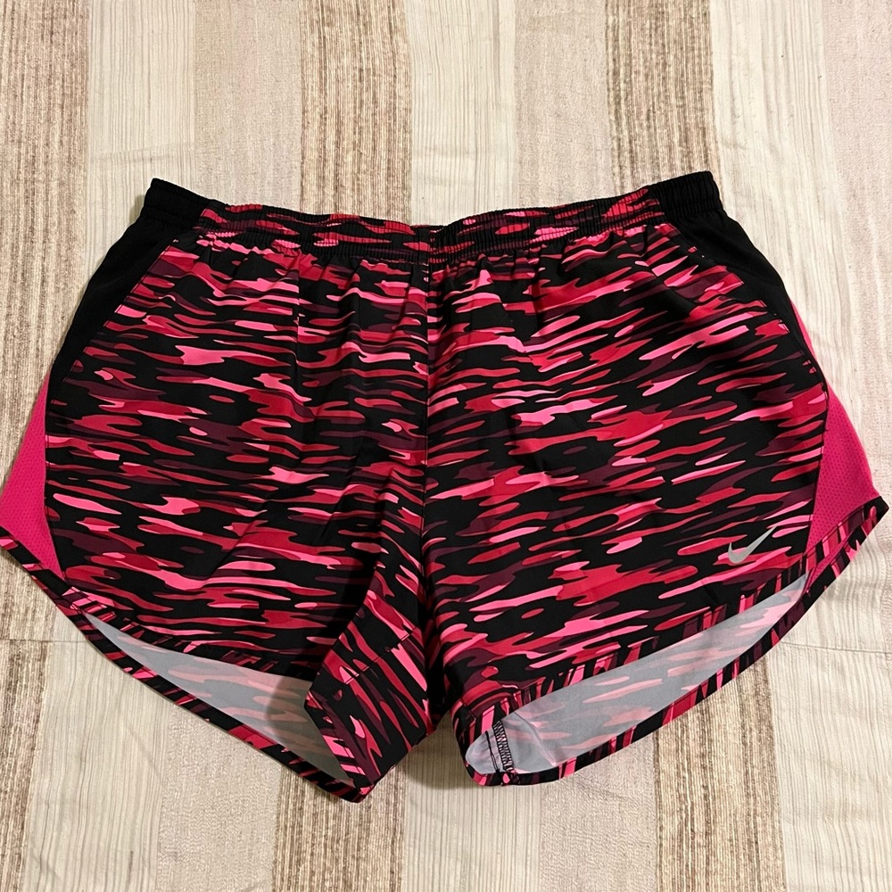 Women’s Nike shorts size Medium